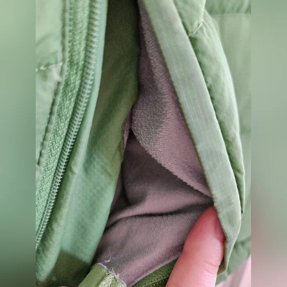 L.L. Bean Green Puffer Jacket Medium - Picture 3 of 9